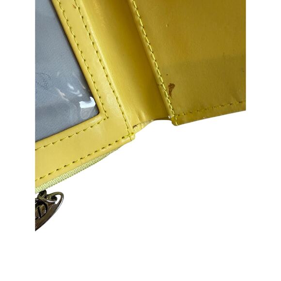Vintage Whiting & Davis Pale Yellow Mesh Trifold Wallet - Picture 4 of 10